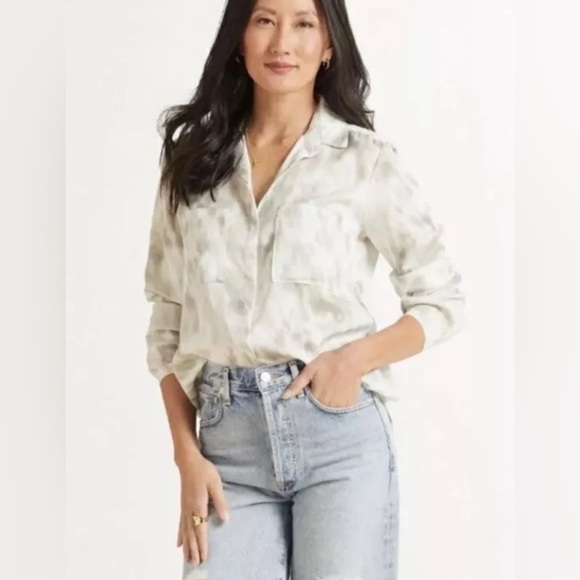 cloth & stone Tops - Cloth and Stone Anthropologie Water Color Button Down Blouse Medium